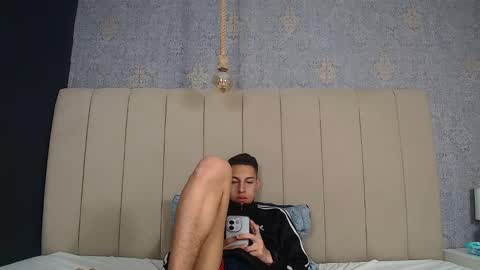 Thiago   online show from December 6, 2024, 11:03 pm