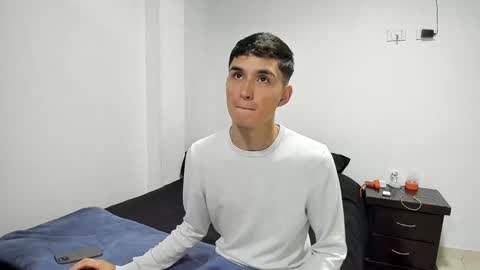 Snapshot of thiagowells_ chatting on January 24, 2025, 2:28 am Thiago Wells online show from January 24, 2025, 2:28 am