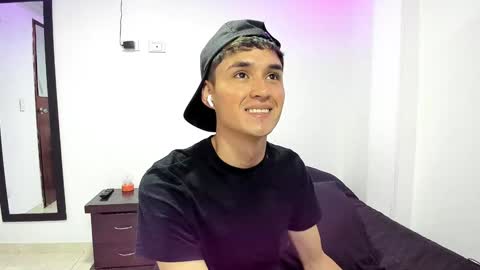 Snapshot of thiagowells_ chatting on January 31, 2025, 10:21 pm Thiago Wells online show from January 31, 2025, 10:21 pm