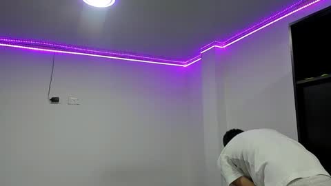 Snapshot of thiagowells_ chatting on February 9, 2025, 2:38 am Thiago Wells online show from February 9, 2025, 2:38 am