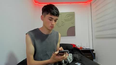 Snapshot of thiagowells_ chatting on February 26, 2025, 12:49 am Thiago Wells online show from February 26, 2025, 12:49 am
