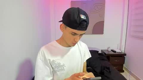 Snapshot of thiagowells_ chatting on March 12, 2025, 3:02 am Thiago Wells online show from March 12, 2025, 3:02 am
