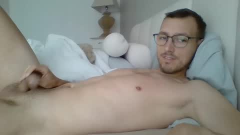 Snapshot of thib9223 chatting on April 2, 2026, 8:34 am thib9223 online show from April 2, 2026, 8:34 am