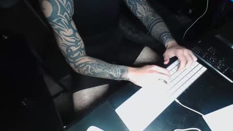 Snapshot of thicchogg chatting on February 13, 2026, 1:56 am thicchogg online show from February 13, 2026, 1:56 am