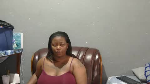 Snapshot of thickcaramel_p chatting on March 10, 2025, 9:43 am phindy online show from March 10, 2025, 9:43 am