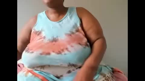 Snapshot of thickleeyanax chatting on December 9, 2024, 12:19 pm thickleeyanax online show from December 9, 2024, 12:19 pm