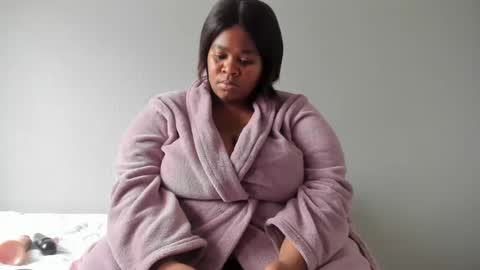 Snapshot of thickleeyanax chatting on January 15, 2025, 1:09 pm thickleeyanax online show from January 15, 2025, 1:09 pm