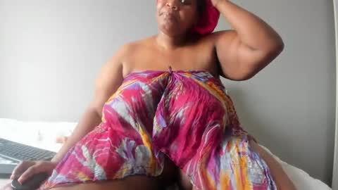 Snapshot of thickleeyanax chatting on January 17, 2025, 5:53 am thickleeyanax online show from January 17, 2025, 5:53 am