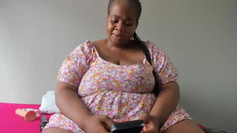 Snapshot of thickleeyanax chatting on January 24, 2025, 2:08 pm thickleeyanax online show from January 24, 2025, 2:08 pm