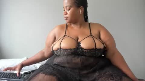 Snapshot of thickleeyanax chatting on February 9, 2025, 9:16 am thickleeyanax online show from February 9, 2025, 9:16 am