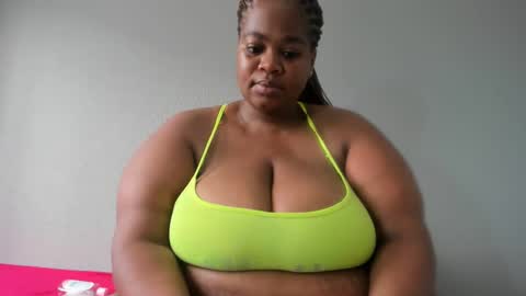 Snapshot of thickleeyanax chatting on February 16, 2025, 5:04 am thickleeyanax online show from February 16, 2025, 5:04 am