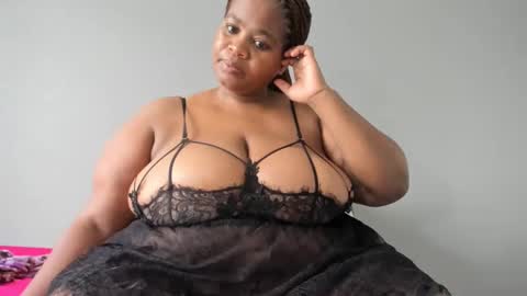 Snapshot of thickleeyanax chatting on February 18, 2025, 6:26 am thickleeyanax online show from February 18, 2025, 6:26 am