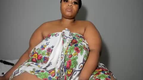 Snapshot of thickleeyanax chatting on February 28, 2025, 6:31 pm thickleeyanax online show from February 28, 2025, 6:31 pm