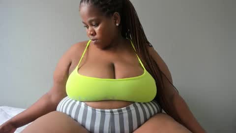 Snapshot of thickleeyanax chatting on March 7, 2025, 11:29 am thickleeyanax online show from March 7, 2025, 11:29 am