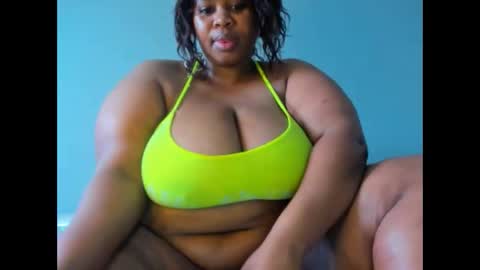 Snapshot of thickleeyanax chatting on September 14, 2025, 12:26 pm thickleeyanax online show from September 14, 2025, 12:26 pm
