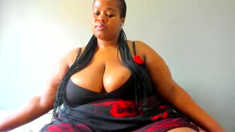 Snapshot of thickleeyanax chatting on September 22, 2025, 8:27 am thickleeyanax online show from September 22, 2025, 8:27 am