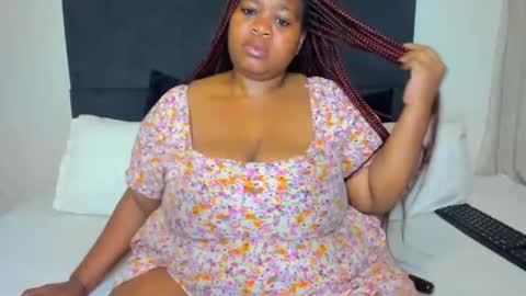 Snapshot of thickleeyanax chatting on November 20, 2025, 8:19 pm thickleeyanax online show from November 20, 2025, 8:19 pm