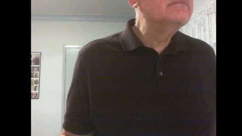 Snapshot of thickmelnik chatting on January 26, 2025, 11:18 pm James online show from January 26, 2025, 11:18 pm