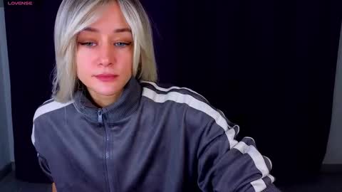 Snapshot of thief_of_hearts_ chatting on October 3, 2025, 11:46 pm thief_of_hearts_ online show from October 3, 2025, 11:46 pm