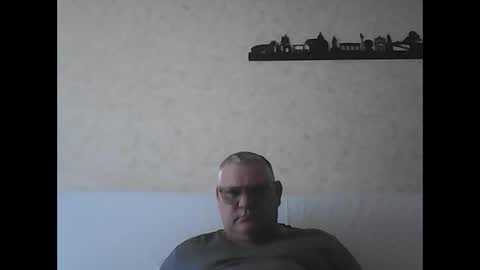Snapshot of thierrysymp chatting on October 5, 2025, 9:29 am Thierrysymp online show from October 5, 2025, 9:29 am