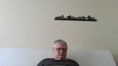 Thierrysymp online show from March 12, 2026, 9:59 am