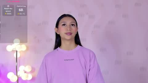 Eva  online show from July 13, 2026, 1:03 pm