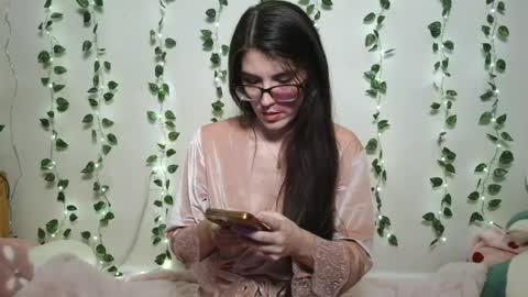 thistlefernsby online show from July 23, 2026, 1:58 am