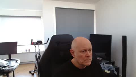 thomas315627 online show from March 31, 2026, 11:54 am