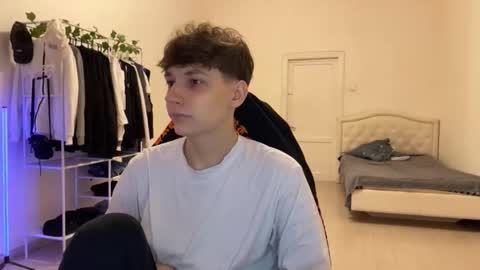 Thomas Hill online show from November 29, 2025, 8:23 pm