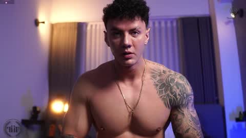 Snapshot of thomas_falcon1 chatting on October 11, 2025, 10:41 pm Thomas Falcon online show from October 11, 2025, 10:41 pm