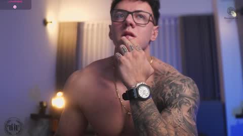 Snapshot of thomas_falcon1 chatting on October 26, 2025, 12:38 am Thomas Falcon online show from October 26, 2025, 12:38 am