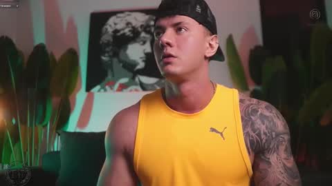 Snapshot of thomas_falcon1 chatting on November 14, 2025, 12:53 am Thomas Falcon online show from November 14, 2025, 12:53 am