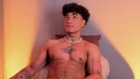Snapshot of thomas_fit1 chatting on January 9, 2025, 5:22 pm Thomas 3 JUST STAY AND BE MY LAST LOVE online show from January 9, 2025, 5:22 pm
