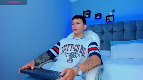 Thomas online show from December 14, 2025, 12:54 pm