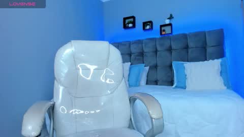 Thomas online show from December 19, 2025, 10:55 am