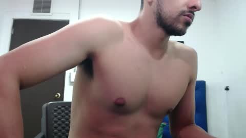 Snapshot of thomas_neuman chatting on December 7, 2024, 3:41 pm Thomas online show from December 7, 2024, 3:41 pm