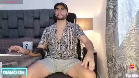 Snapshot of thomas_redcol chatting on October 5, 2025, 3:32 pm Thomas online show from October 5, 2025, 3:32 pm