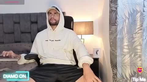 Snapshot of thomas_redcol chatting on October 14, 2025, 4:08 pm Thomas online show from October 14, 2025, 4:08 pm