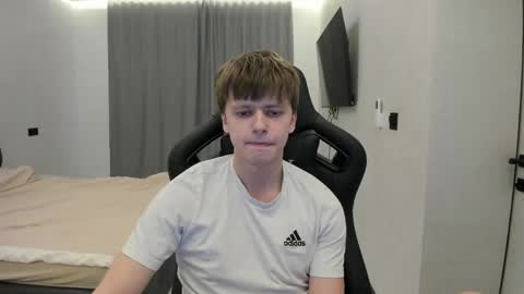 Tomas online show from April 24, 2026, 2:19 pm