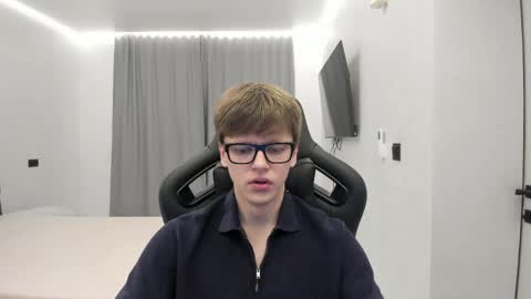 Tomas online show from April 26, 2026, 2:37 pm