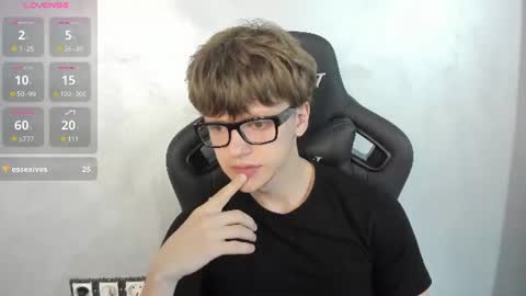 Snapshot of thomas_shelbivip chatting on June 21, 2026, 7:16 pm Tomas online show from June 21, 2026, 7:16 pm