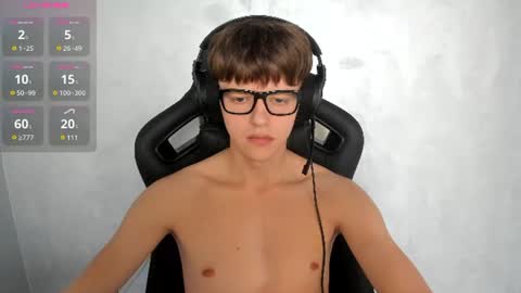 Snapshot of thomas_shelbivip chatting on July 22, 2026, 4:43 pm Tomas online show from July 22, 2026, 4:43 pm