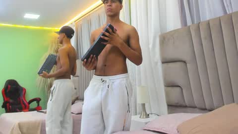 Thomas Valkov online show from May 15, 2026, 11:39 am
