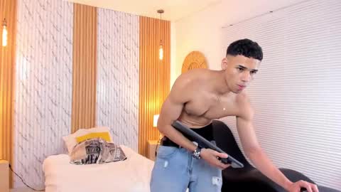 Thomas online show from February 13, 2025, 7:52 pm