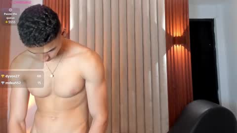 Thomas online show from March 4, 2025, 10:38 pm