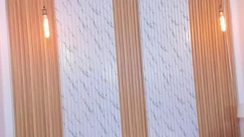 Thomas online show from November 8, 2025, 1:33 pm