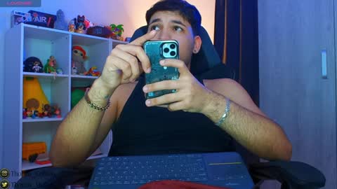 Snapshot of thomascollins__ chatting on February 7, 2025, 8:22 am Thomas online show from February 7, 2025, 8:22 am