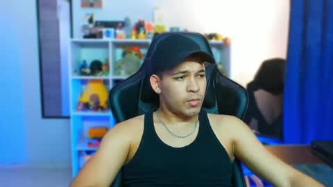 Snapshot of thomascollins__ chatting on September 10, 2025, 7:30 am Thomas online show from September 10, 2025, 7:30 am