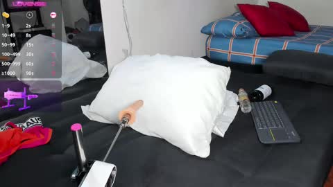 Snapshot of thomass_royy chatting on February 25, 2025, 4:35 am thomass royy online show from February 25, 2025, 4:35 am