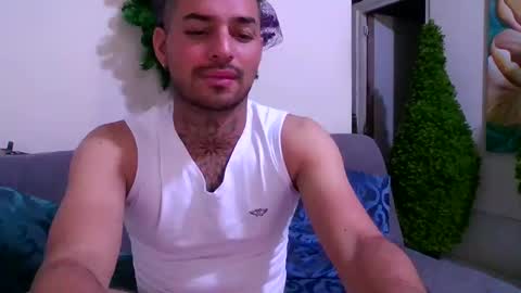 Snapshot of thomassmith2023 chatting on December 11, 2024, 7:14 pm thomas smith online show from December 11, 2024, 7:14 pm